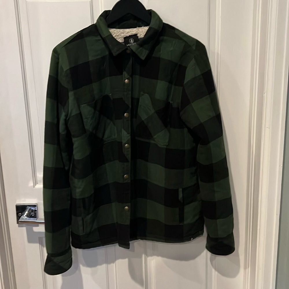 Women’s volcom insulated flannel